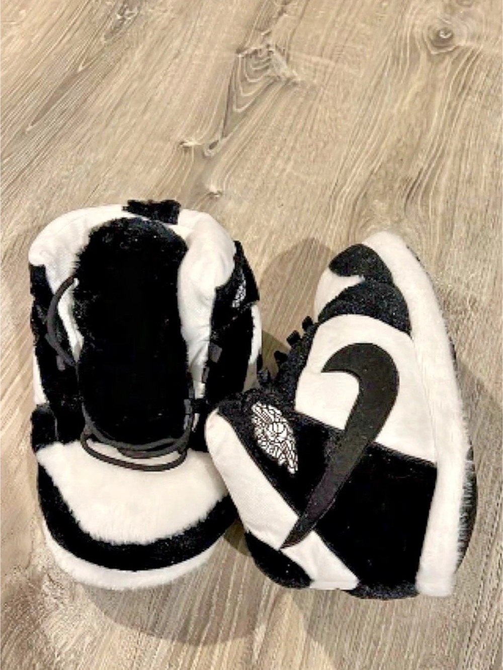 Black & White Plush Slippers brand new